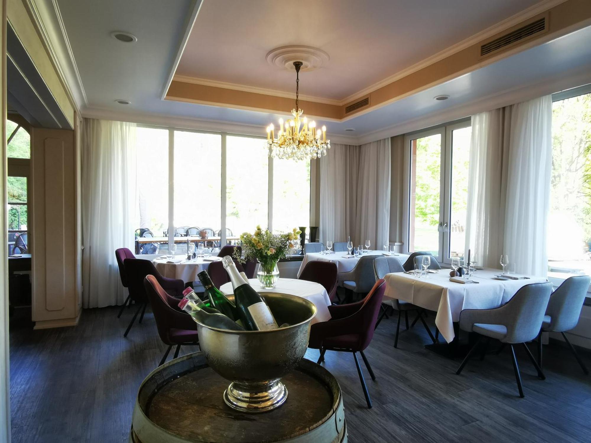 Hotel Alte Muehle Бад-Бертрих Экстерьер фото